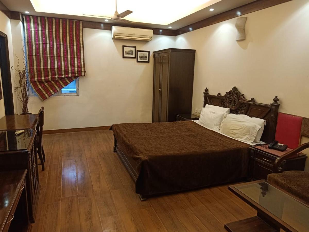 Hotel Clark Heights นิวเดลี ภายนอก รูปภาพ