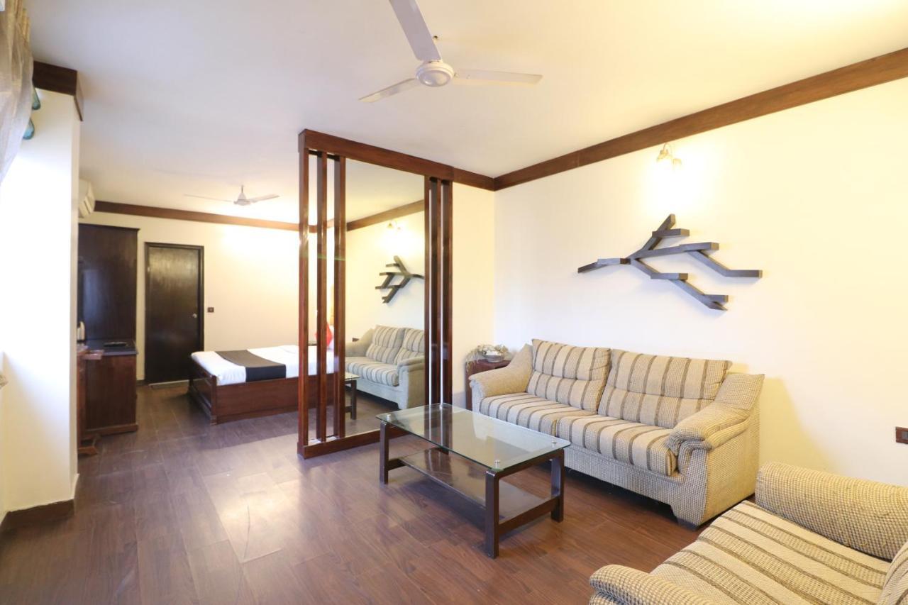 Hotel Clark Heights นิวเดลี ภายนอก รูปภาพ
