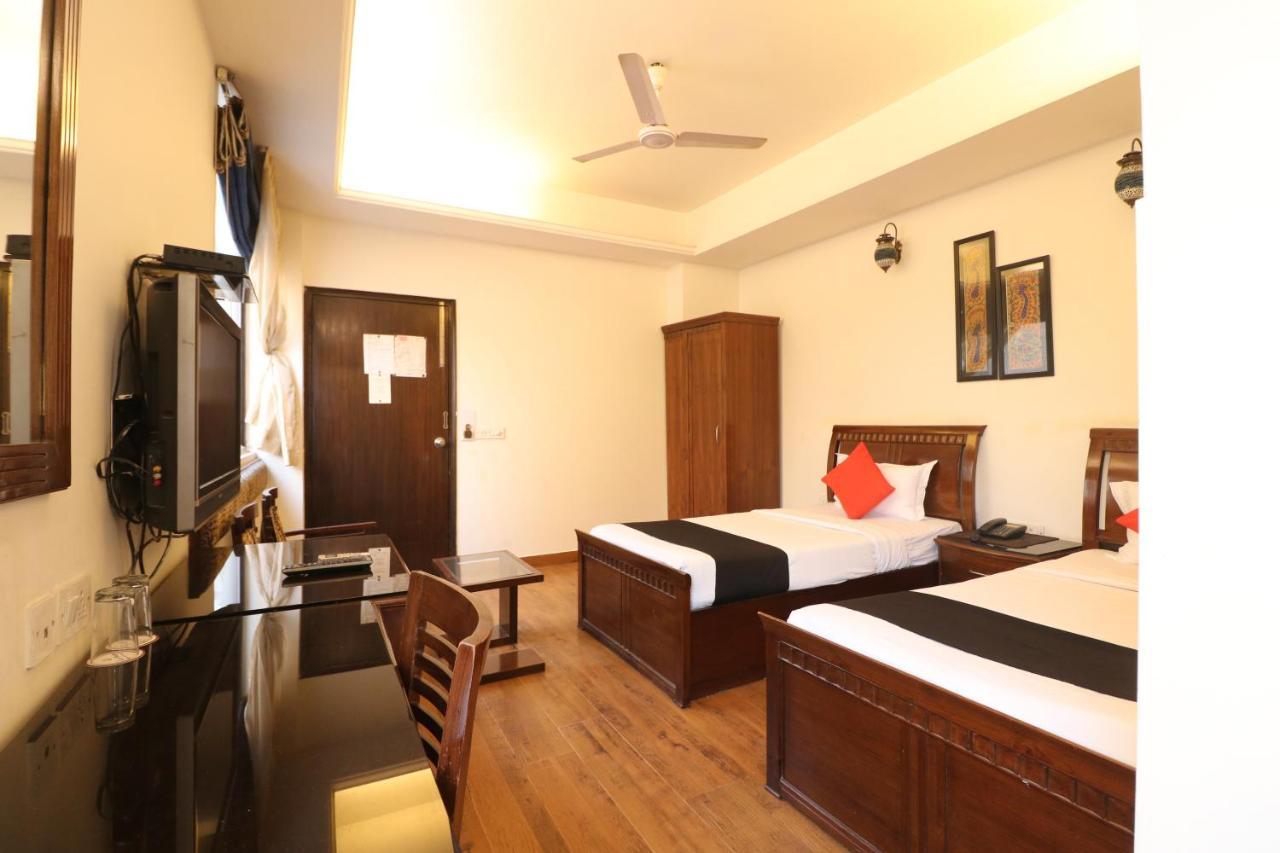 Hotel Clark Heights นิวเดลี ภายนอก รูปภาพ