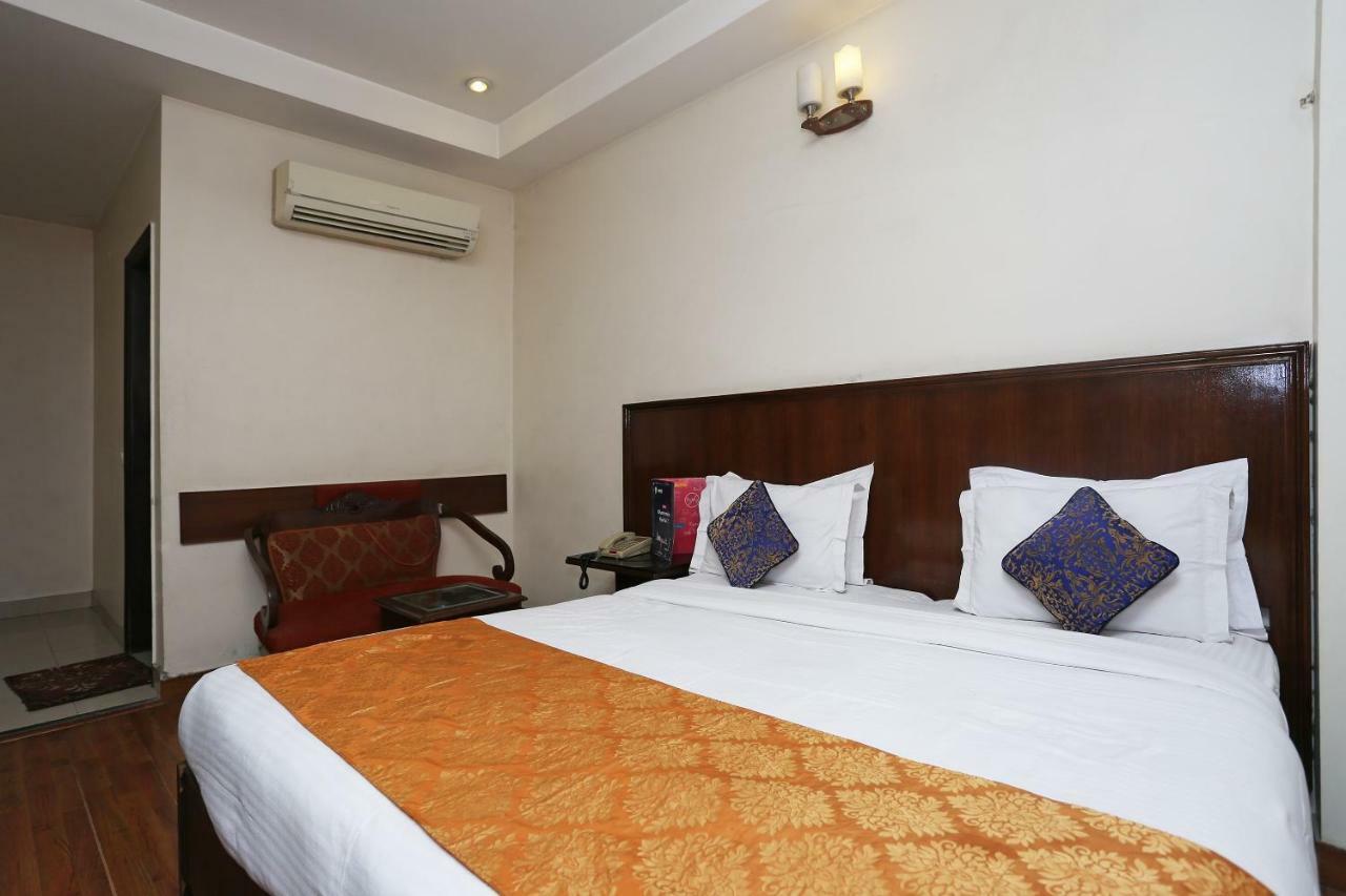Hotel Clark Heights นิวเดลี ภายนอก รูปภาพ